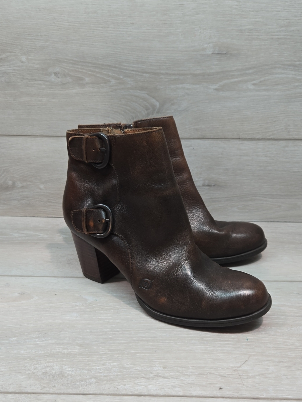 Born Women High Top Leather Heels Shoes Sz 7.5